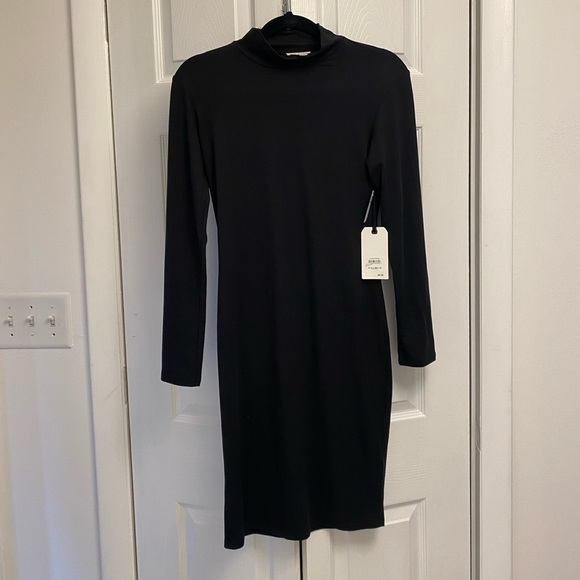 🆕 Leith Bodycon Dress - Picture 2 of 7